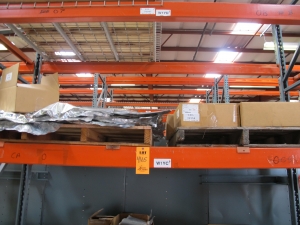 LOT TO INCLUDE: OIL SEALS, TANK GLASS FLANGE, GEN. SEALS, ACTUATOR DIAPHRAGM, ETC.. LOADING & HANDLING FEE $30-4165